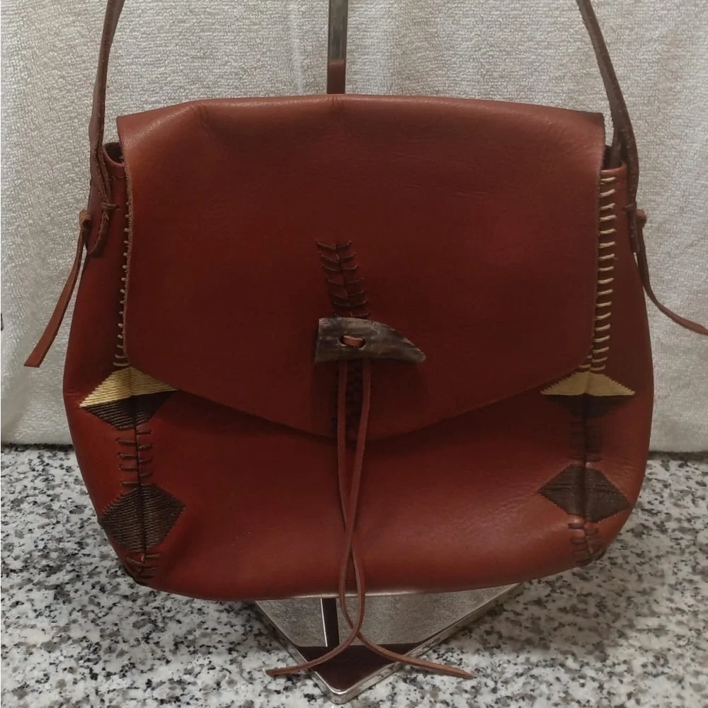 Lucky Brand Leather Shoulder Bag Purse Laguna Canyon Collection.